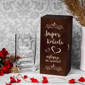 Wazon z grawerem w skrzynce